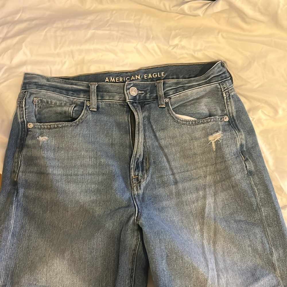 American Eagle mom Jean size 8 regular.